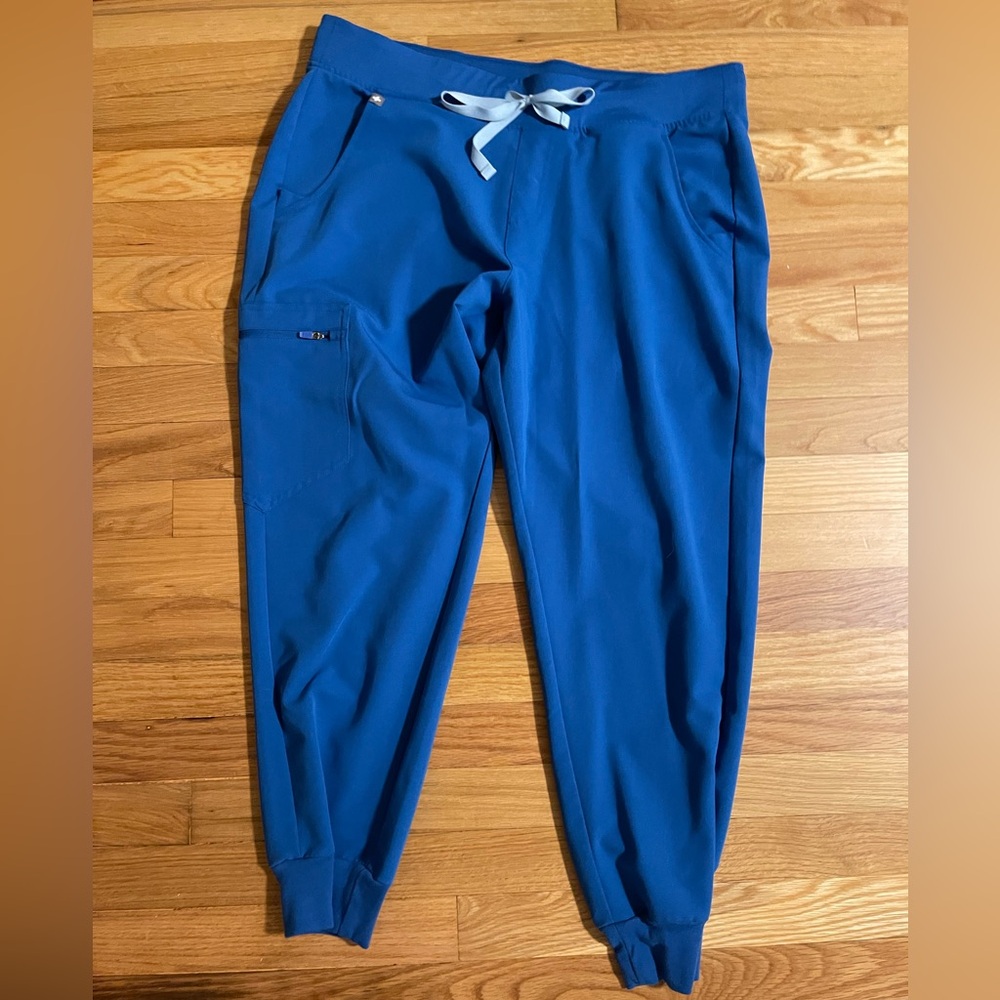 FIGS Zamora joggers